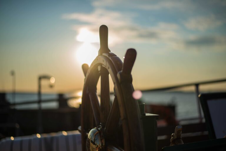 12 Ways to Navigate College Admissions Decisions