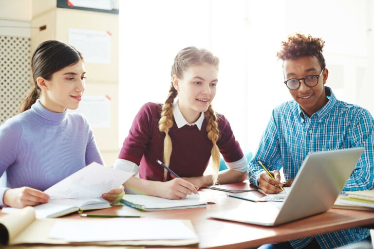 A photo illustrating International College Counselors shares advice for college planning in high school for freshmen and sophomores.