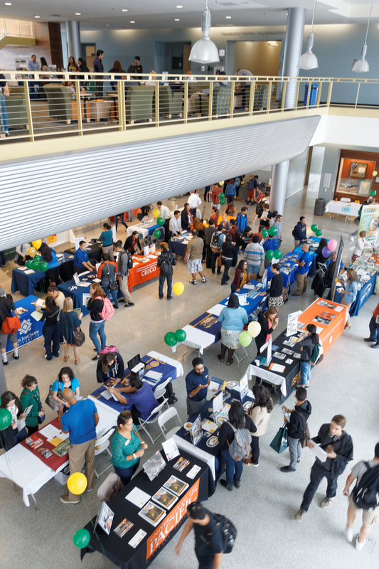 An illustration of college advisor Miami from International College Counselors offers college fair tips for upcoming college fairs.