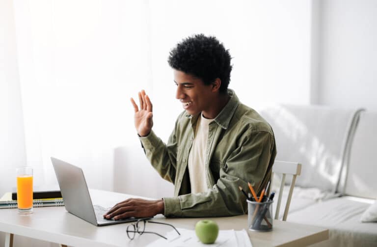 An illustration of college counselor Miami at International College Counselors shares what students need to know about the college admissions interview.
