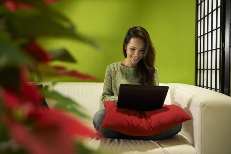 A photo illustrating college counselor South Florida at International College Counselors offers valuable Common App admissions essay tips.